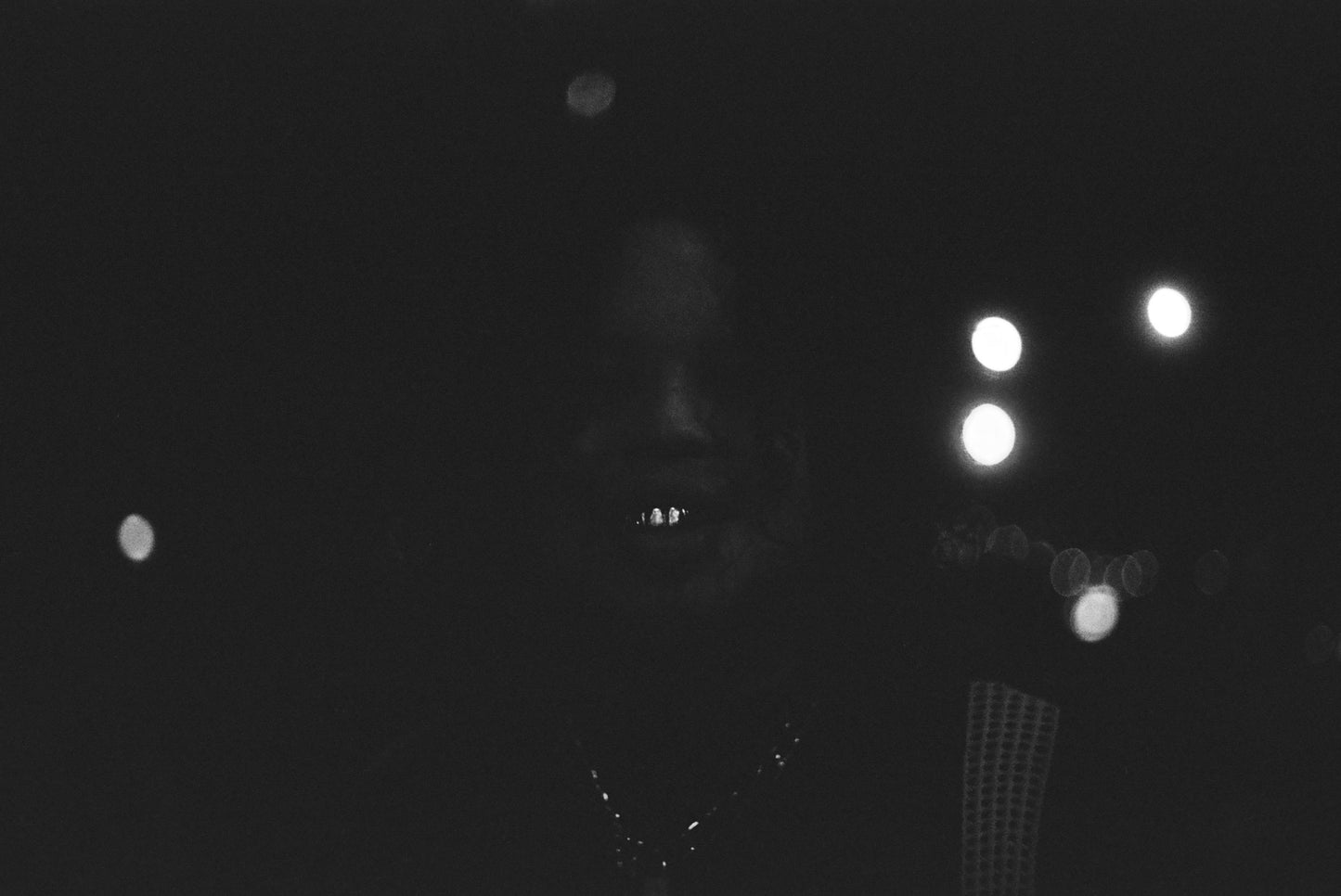 Alondra: In the Shadows, Lives Light