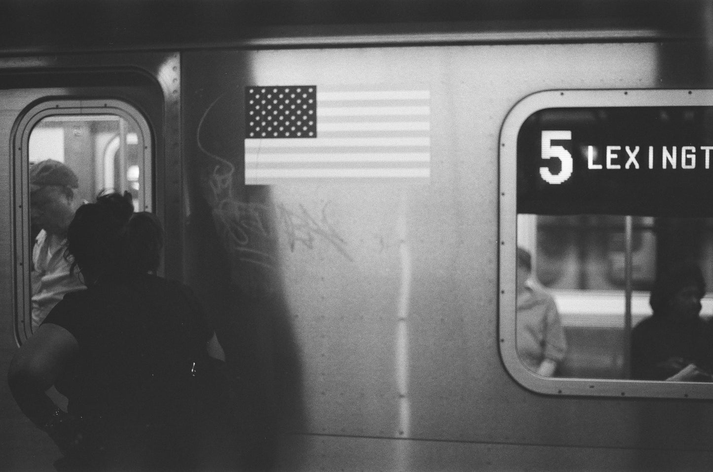 Alondra: In the Shadows, Lives Light